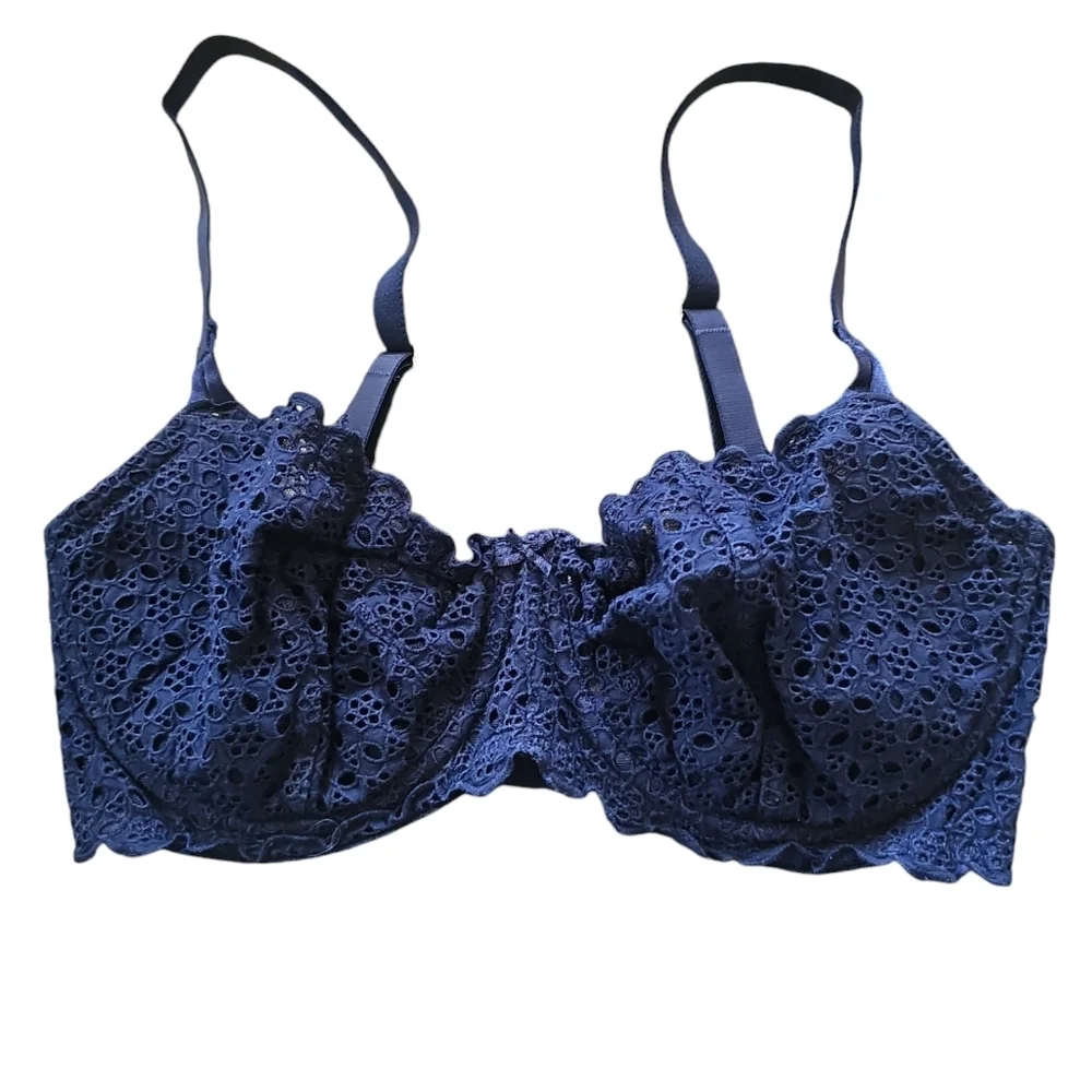 Victoria's Secret Dream Angels push up without padding underwire blue eyelet bra
